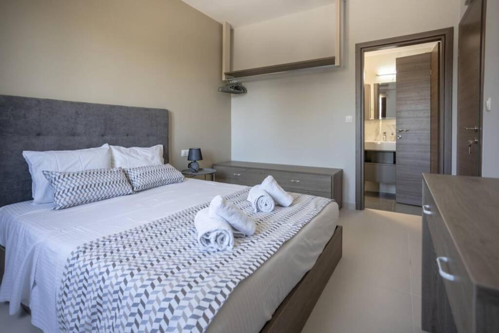 Mela Luxury Apartments Maroulas Экстерьер фото