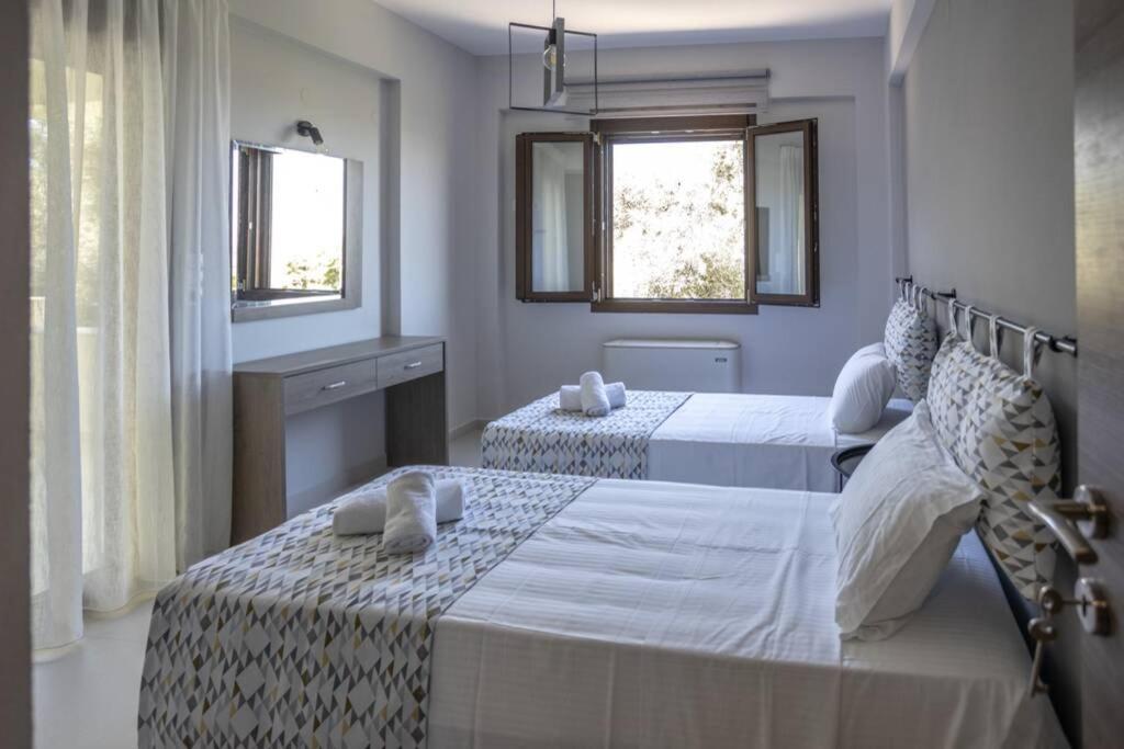 Mela Luxury Apartments Maroulas Экстерьер фото