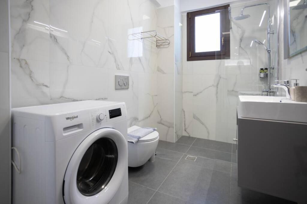 Mela Luxury Apartments Maroulas Экстерьер фото