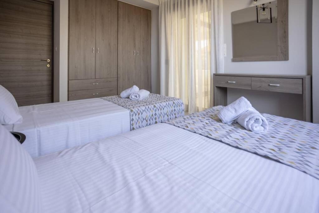 Mela Luxury Apartments Maroulas Экстерьер фото
