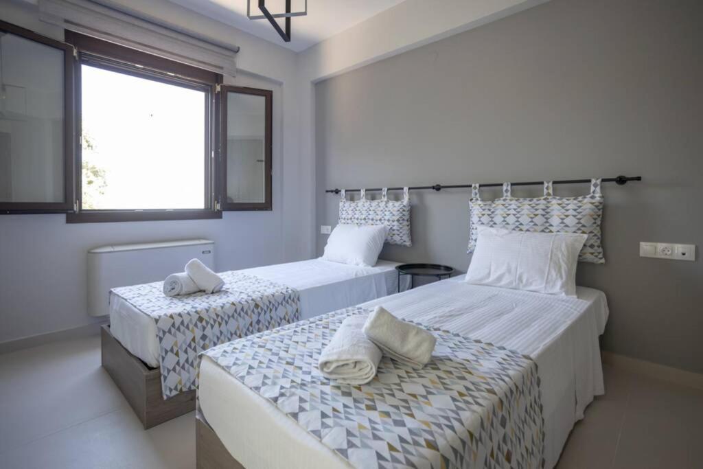 Mela Luxury Apartments Maroulas Экстерьер фото