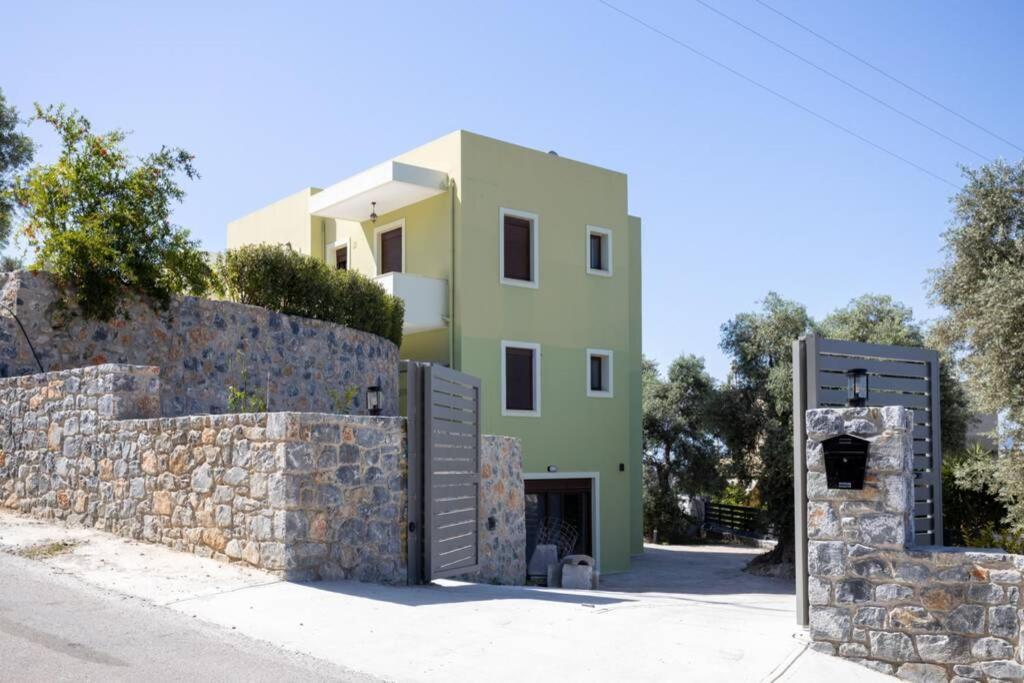 Mela Luxury Apartments Maroulas Экстерьер фото