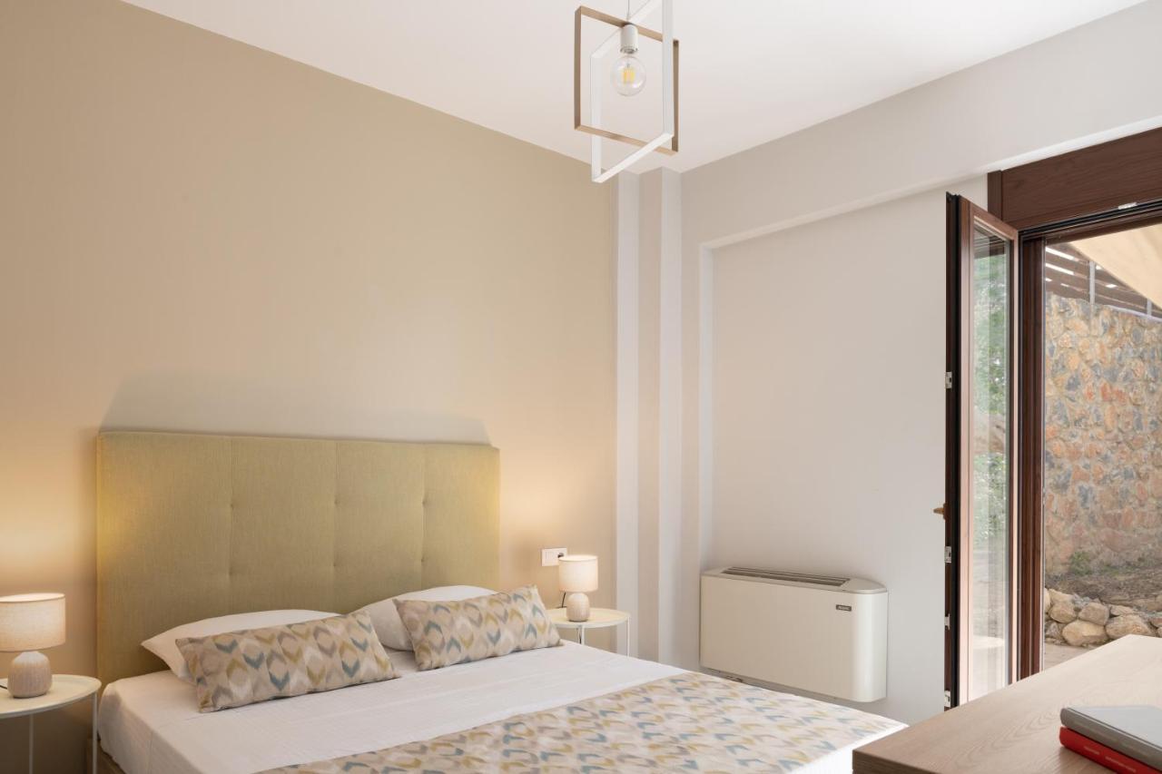 Mela Luxury Apartments Maroulas Экстерьер фото